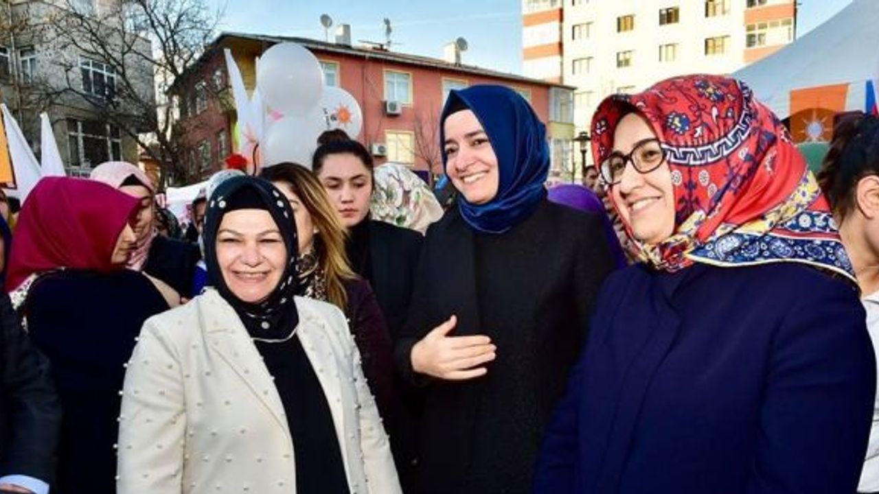 Sancaktepe Başkan Adayı Döğücü Kadınlar Günü programlarına katıldı