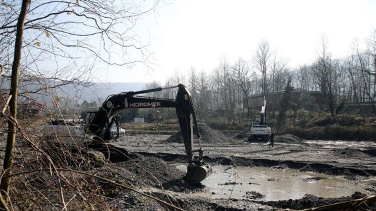 Sapanca Gölü’nü besleyen Kurtköy Deresi ıslah ediliyor