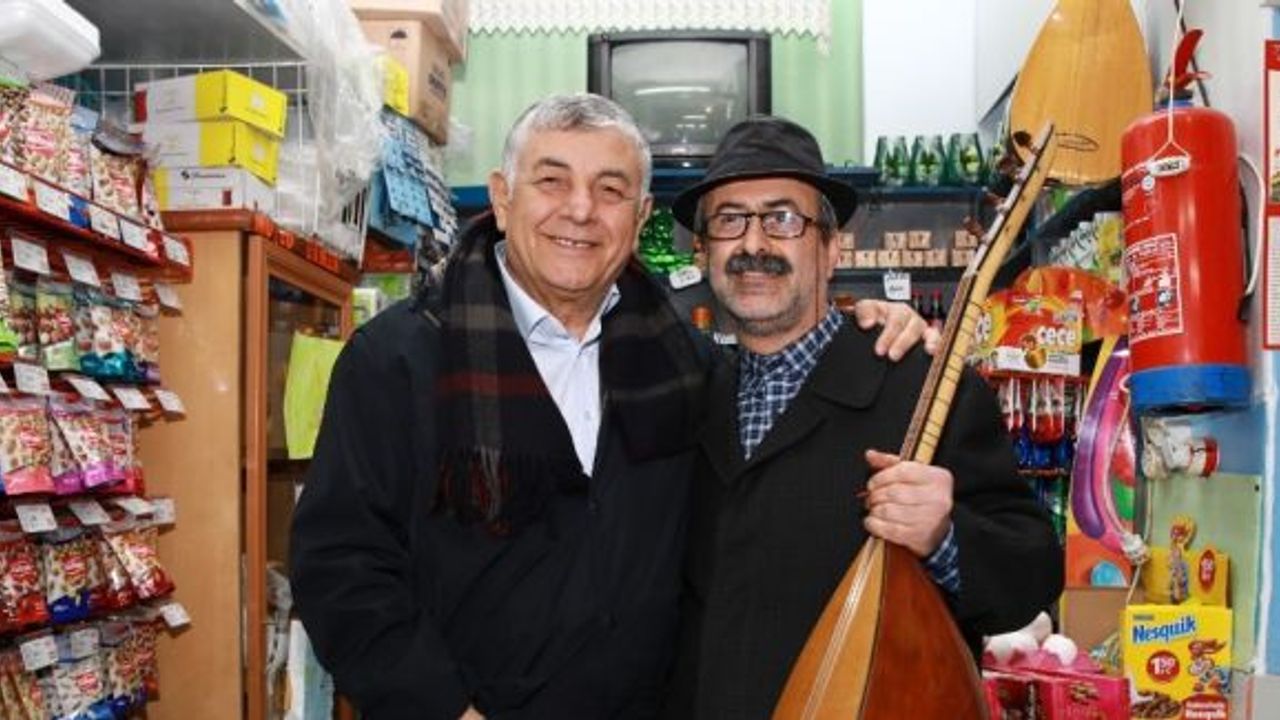 Sarıyer Belediye Başkanı Genç’e esnaftan sazlı sözlü türkü