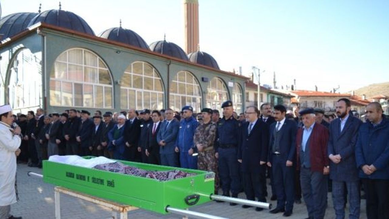 Şehit Nurullah Oymak’ın annesi son yolculuğuna uğurlandı