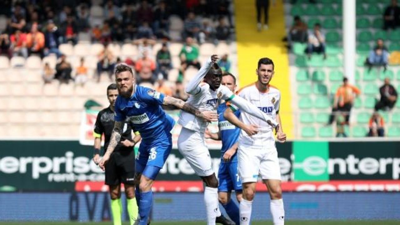 Spor Toto Süper Lig: Aytemiz Alanyaspor: 1 - BB Erzurumspor: 0 (İlk yarı)