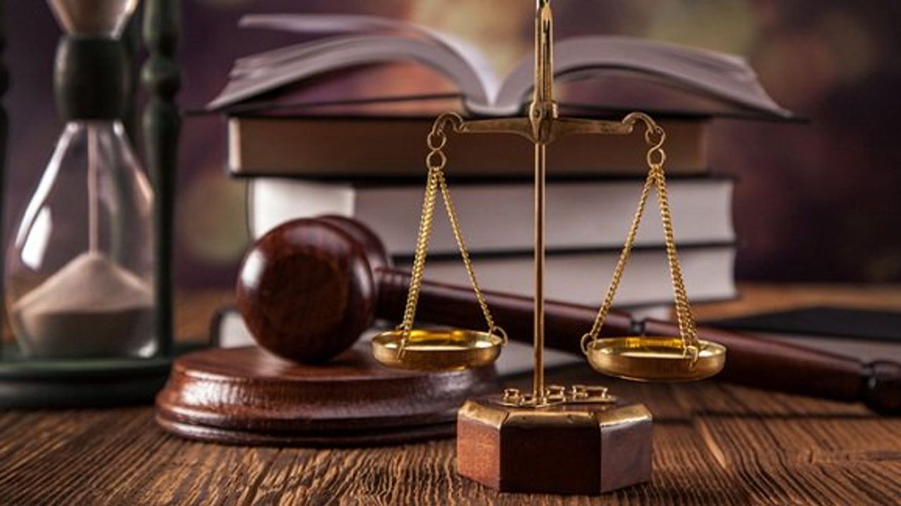 7244 SAYILI YENİ KORONAVİRÜS SALGINININ EKONOMİK VE SOSYAL HAYATA ETKİLERİNİN AZALTILMASI HAKKINDA KANUN İLE BAZI KANUNLARDA DEĞİŞİKLİK YAPILMASINA DAİR KANUN HAKKINDA HUKUKİ DEĞERLENDİRMELER