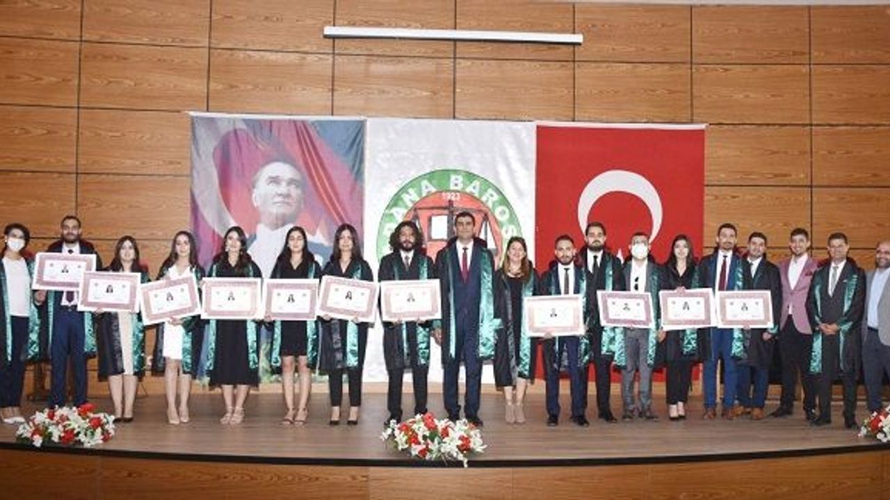 Adana Barosu’nda 14 avukata törenle ruhsatnameleri verildi