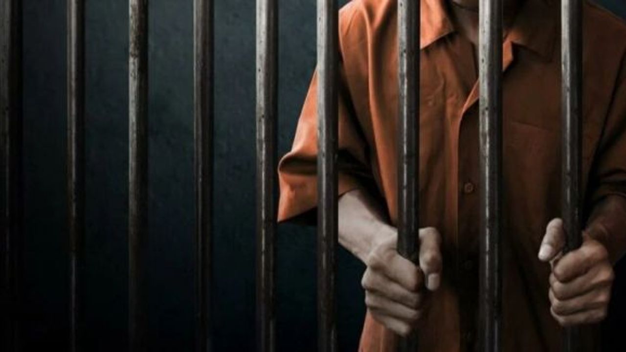 İtalya’da ev hapsindeki mahkum eşinden kaçtı: Dayanamıyorum cezaevine gönderin!