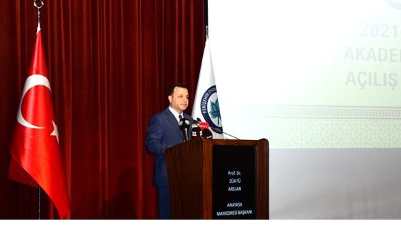 AYM Başkanı Arslan: 'Üniversiteye hâkim olması gereken temel değer özgürlüktür'