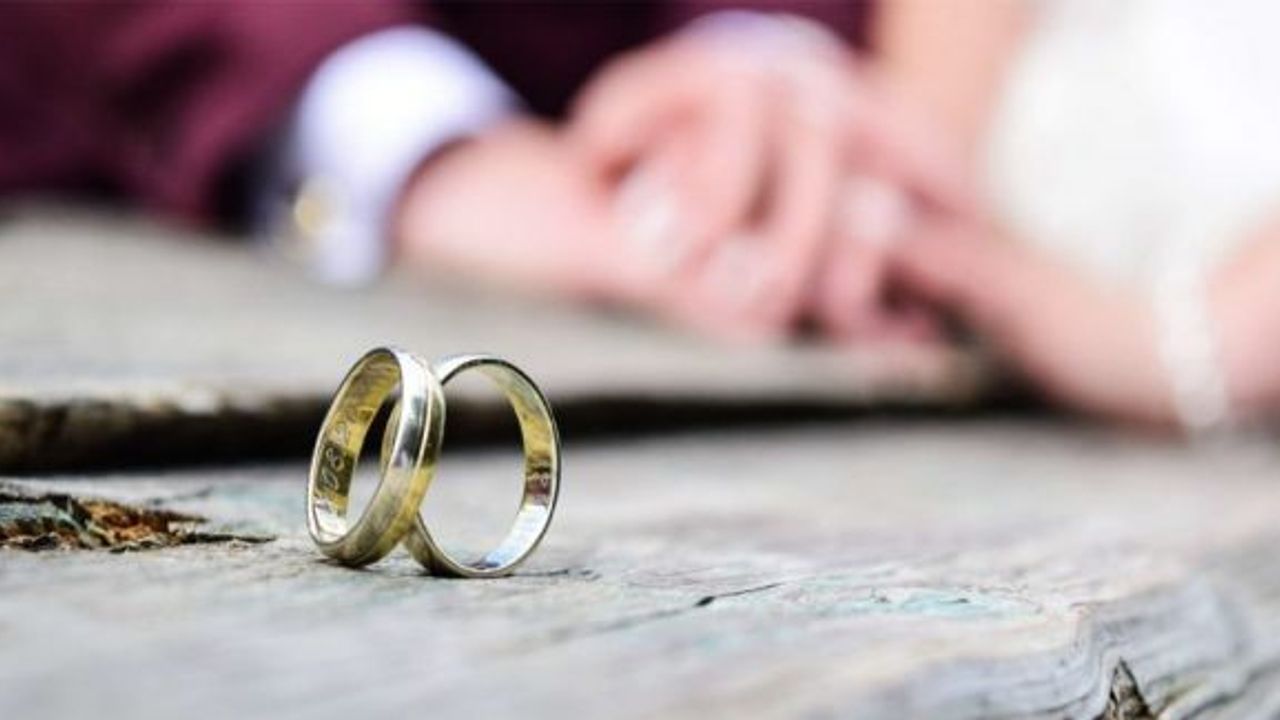 Evlenmek İçin Gereken Yaş Kaçtır?