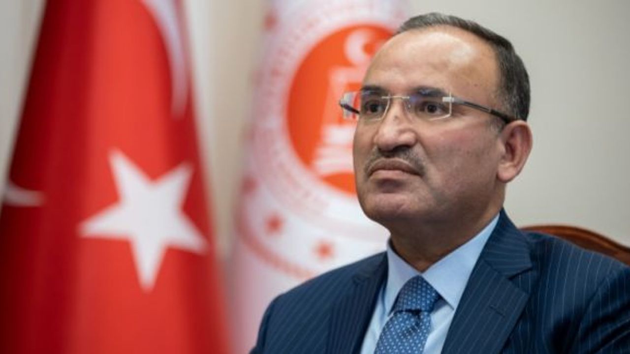 Adalet Bakanı Bozdağ: 'Bu kararlar benim de vicdanımı rahatsız etmektedir'