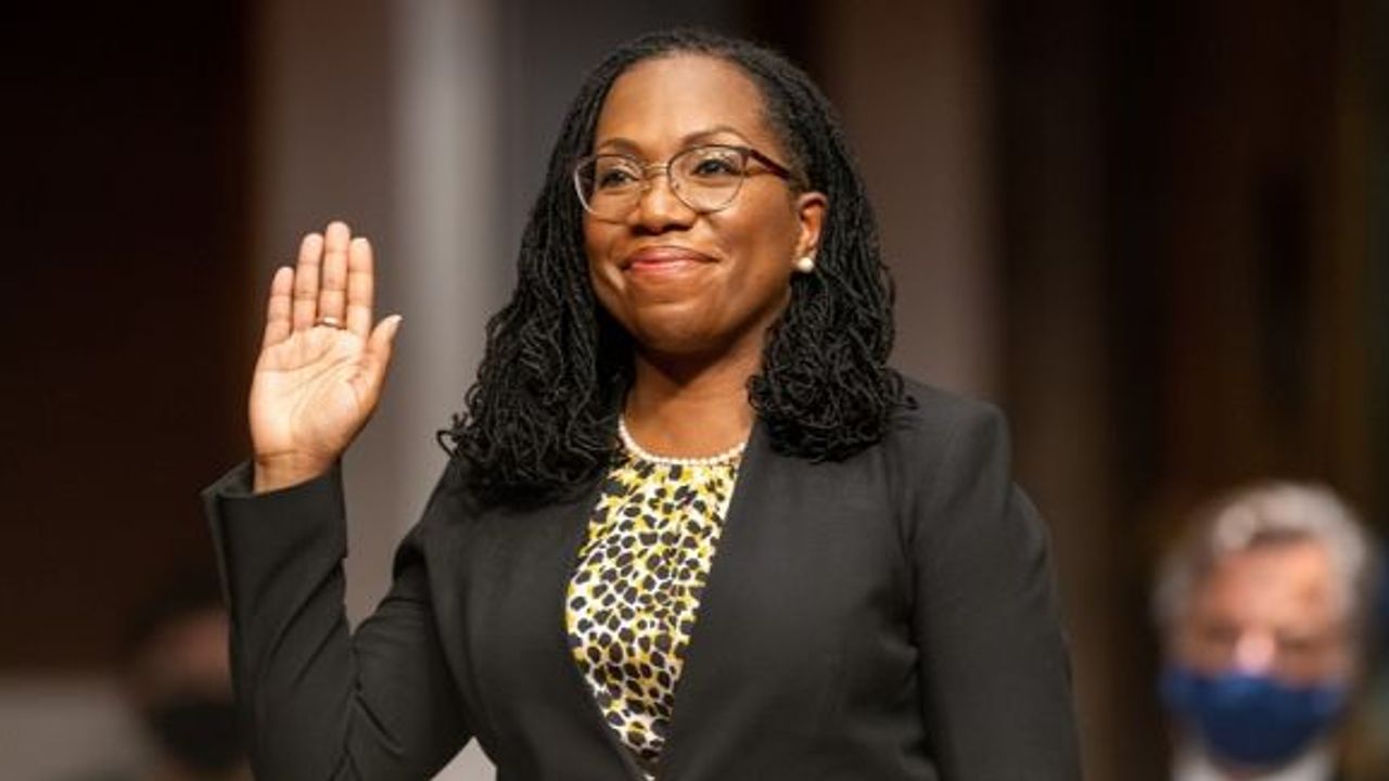 Anayasa Mahkemesi'nde ilk siyahi kadın yargıç: Ketanji Brown Jackson
