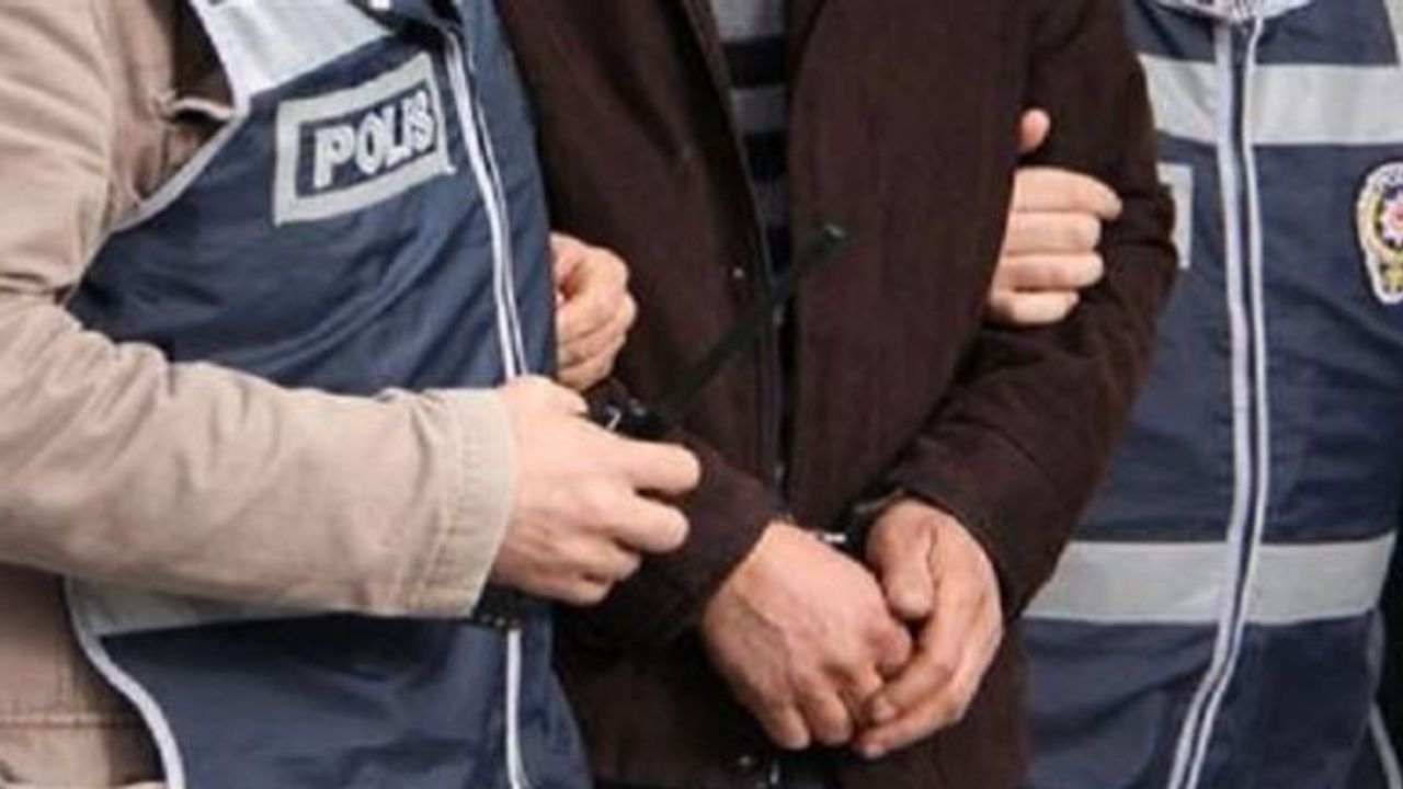 FETÖ'nün firari şüphelilerine operasyon: 20 şüpheli gözaltına alındı
