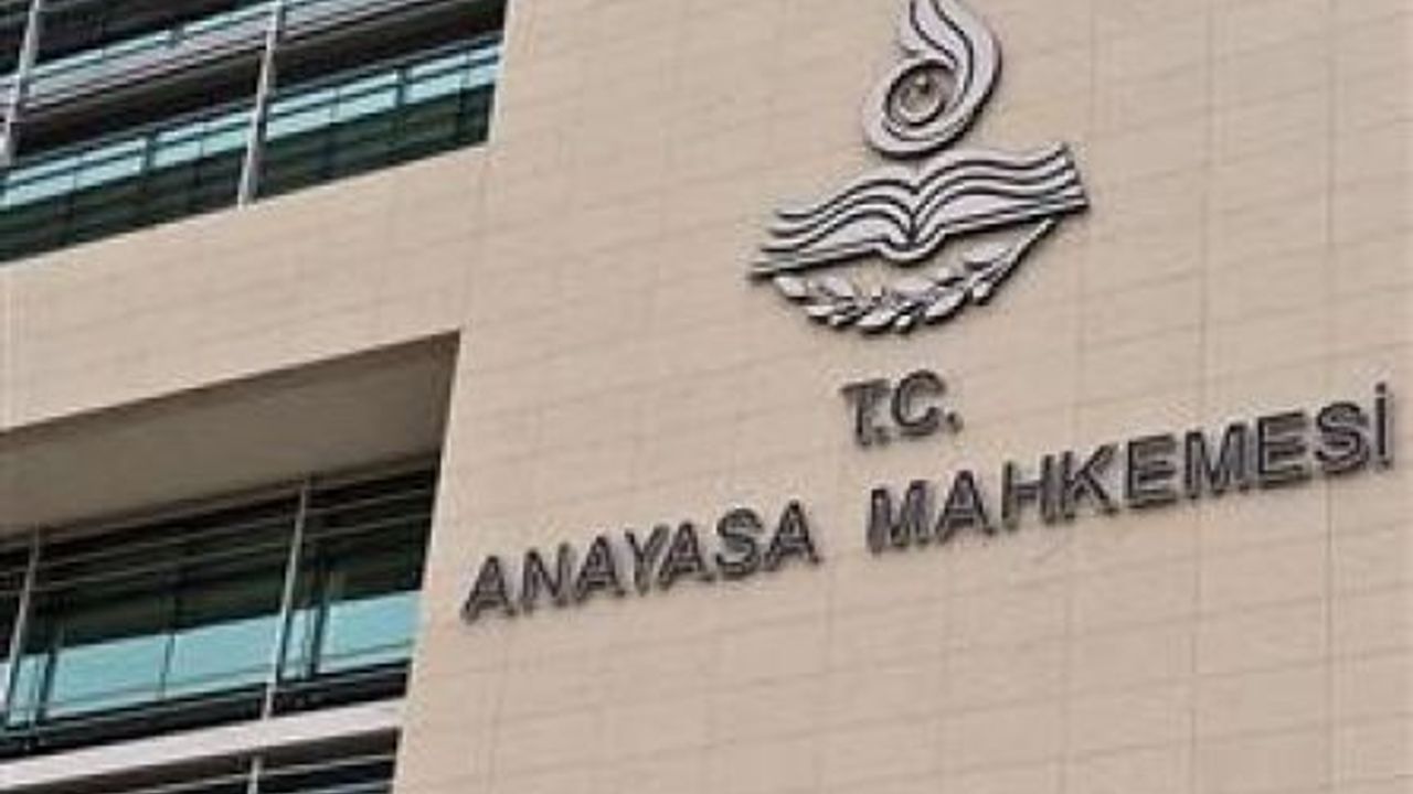 Mal bildiriminde bulunmamaya verilen disiplin cezası Anayasa'ya aykırı değil