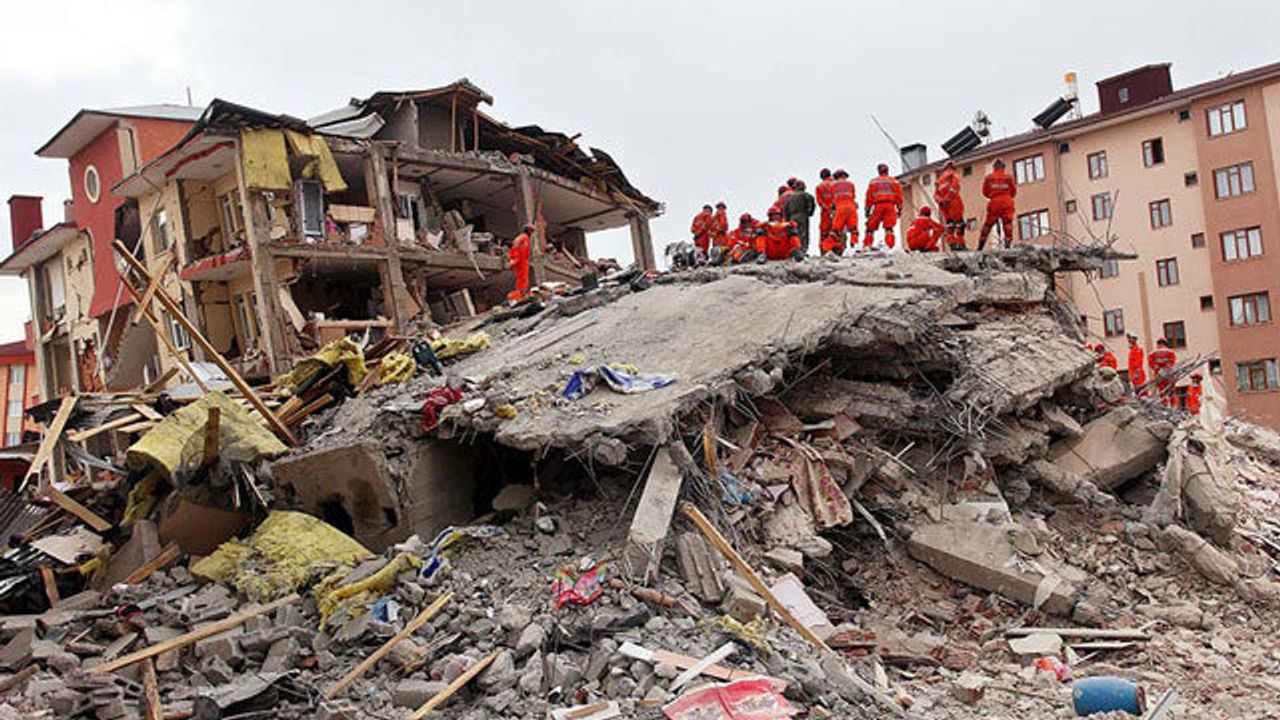 Deprem Sonucu Yıkım Meydana Gelen Yapılar Nedeniyle Cezai, Hukuki ve İdari Sorumluluk