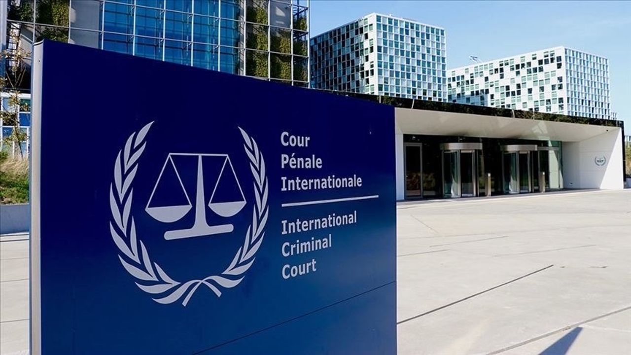 Uluslararası Ceza Mahkemesi, Putin için tutuklama kararı yayınladı