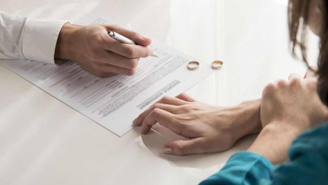 Evlilik Sözleşmesi ve Anlaşmalı Boşanma Protokolünün Farkları Nelerdir?