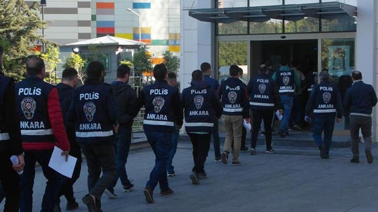 Ankara merkezli 9 ilde FETÖ operasyonu: 12 gözaltı