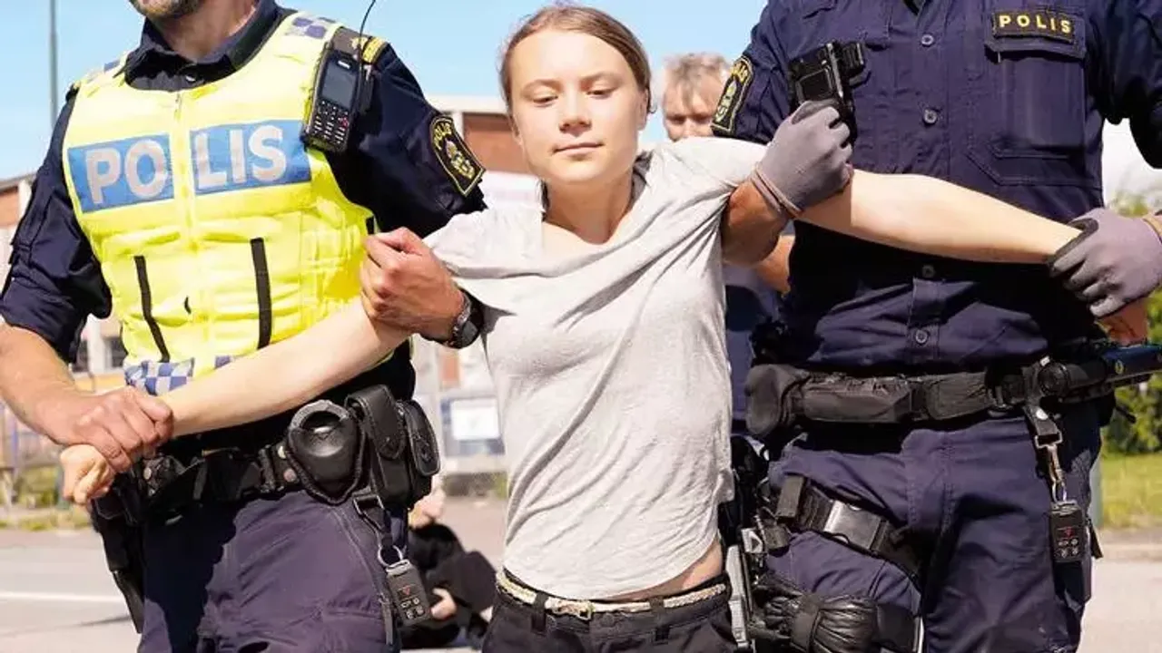 Greta’ya polise itaatsizlikten para cezası