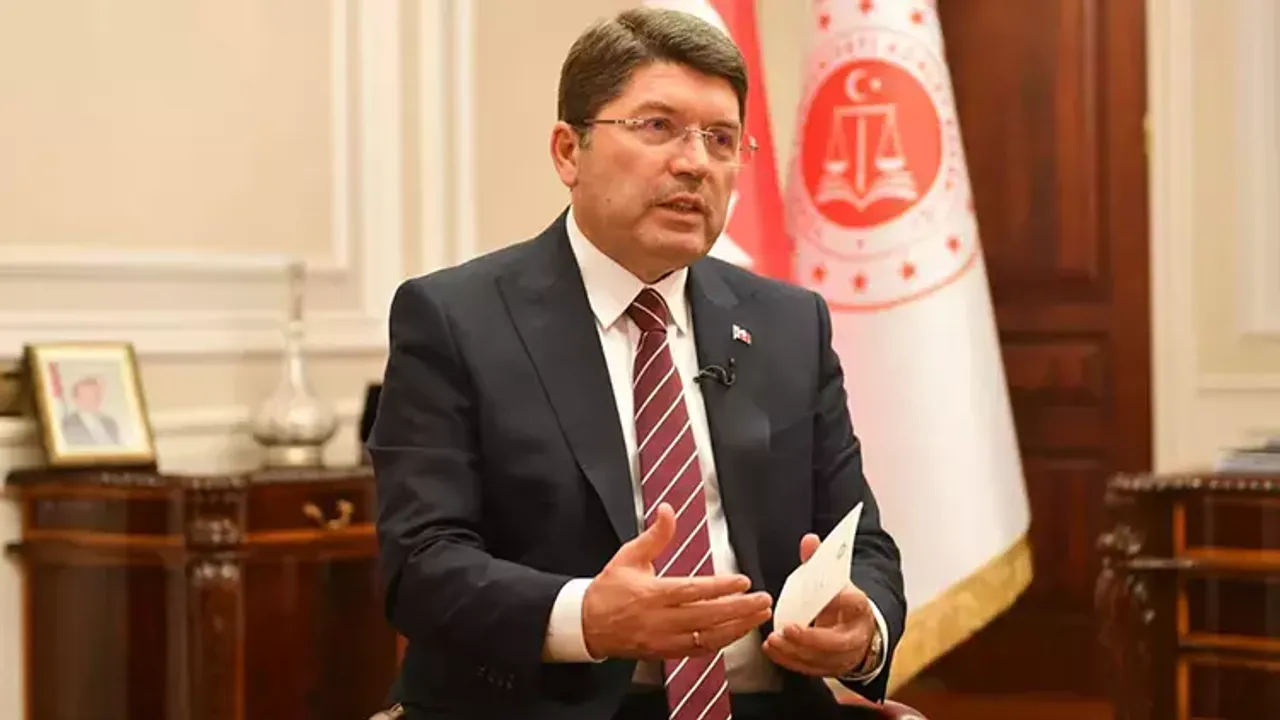 Adalet Bakanı Tunç: Hukuk fakültelerine girişte puan yükseltme kaliteyi artıracak!