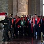 Yargıtay üyelerinden adli yıl açılışında Anıtkabir'e ziyaret