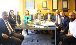 TBMM Başkanvekili Gülizar Biçer Karaca ve KKTC Meclis Başkan Yardımcısı Fazilet Özdenefe'den TBB'ye "Deprem Davaları" ziyareti