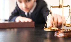 ÇOCUKLARI AĞIR CEZALAR DEĞİL, GÜÇLÜ BİR ADALET SİSTEMİ VE SOSYAL HUKUK DEVLETİ KORUR