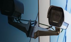 FABRİKALARDA ÇALIŞAN İZLEME SİSTEMLERİ (KAMERA, RFID, GPS VE TURNİKE VERİLERİ): KVKK AÇISINDAN SINIRLAR VE RİSKLER