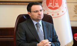 Adalet Bakanı Gürlek: "Avukatlar kurye olarak kullanılıyor!"