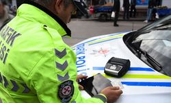 Yeni trafik düzenlemesi yürürlüğe girdi: Cezalar ağırlaştı, yeni yaptırımlar getirildi...