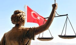 TÜRK AİLE HUKUKUNDA TARİHİ DEVRİM: ANAYASA MAHKEMESİ "SÜRESİZ NAFAKA" DÜZENLEMESİNİ İPTAL ETTİ