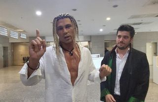 'Lucifer Michaelson' hakim karşısına çıktı... 'Seni tanımıyorum' diyen hakime 'Dünya tanıyacak beni' dedi