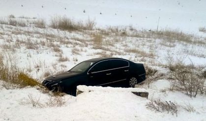 Sorgun’da otomobil şarampole uçtu: 3 yaralı