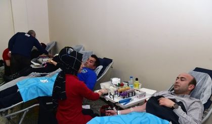 Ankara Büyükşehir personelinden gönüllü kan bağışı