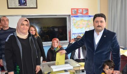 Balıkesir Büyükşehir ve ilçe belediye başkanları oylarını kullandı