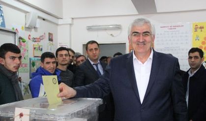 Başkan Öz oyunu kullandı