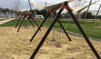 Çocuk parkları yaz sezonuna hazırlanıyor