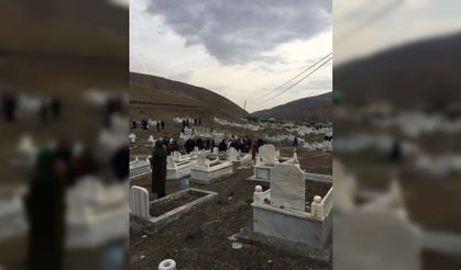 Iğdır’da Ölüler Bayramı nedeniyle mezarlık ziyaretleri yapıldı