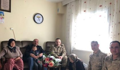 Jandarma 110 yaşındaki Sıdıka Katı’yı unutmadı