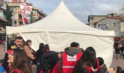 Kızılay’a MYO Genç Kızılay Grubu öğrencilerinden tam destek