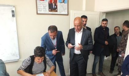 Malazgirt’te seçmenler oylarını kullanmaya başladı