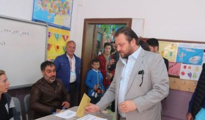 Marmaris’te adaylar oylarını kullandı