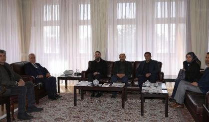 Rektör Çomaklı: “Türk Kızılay’ı Ülkemizin Medarı iftiharıdır”