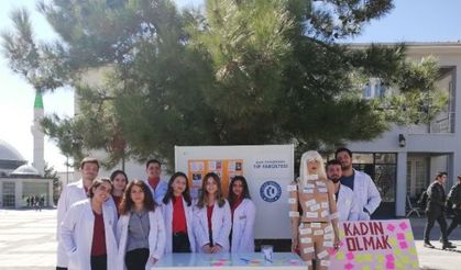 Uşak Üniversitesi Tıp Fakültesi öğrencilerinden ilginç 8 Mart etkinliği