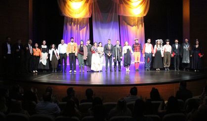 AVUKATLAR “SEVGİLİ DOKTOR” ADLI TİYATRO OYUNUNU SAHNELEDİ