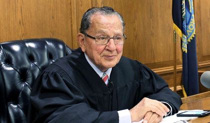 'Babacan yargıç' Frank Caprio hayatını kaybetti