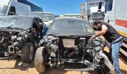 Yediemin otoparklarında milyarlık vurgun! İhale öncesi otomobillerin parçalarını söküp değerini düşürmüşler...
