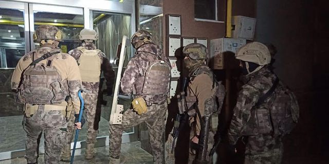 Mersin'de FETÖ operasyonu: 14 gözaltı