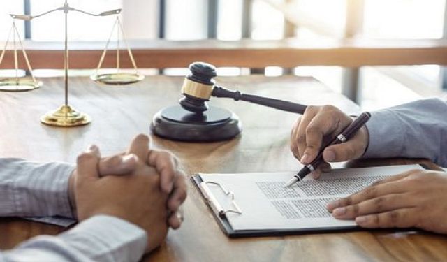 FRANCHISING SÖZLEŞMELERİNİN KÖTÜYE KULLANILMASI: MÜŞTERİ KİTLESİ TOPLAYIP SİSTEMDEN AYRILMA STRATEJİSİNİN HUKUKİ NİTELİĞİ