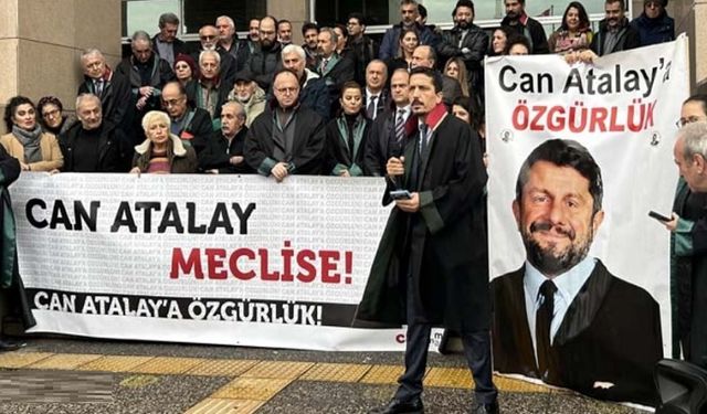 Avukatlardan Çağlayan adliyesi önünde 'Can Atalay' açıklaması