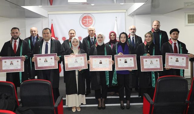 İstanbul 2 Nolu Barosu'nda 7 avukat ruhsatnamesini aldı