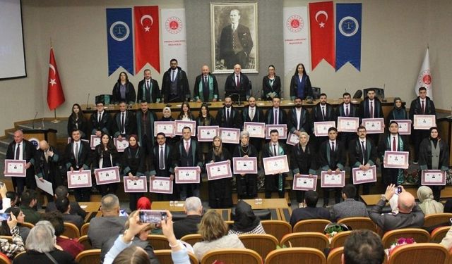 Ankara 2 No'lu Barosu’nda 31 avukat törenle ruhsatını aldı
