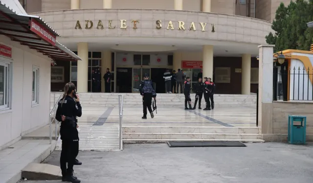 Şanlıurfa Adliyesi'nde patlama: Zabıt katibi yaralandı