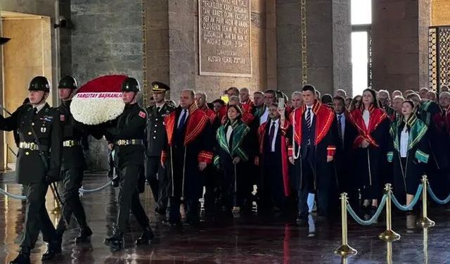 Yargıtay üyelerinden adli yıl açılışında Anıtkabir'e ziyaret